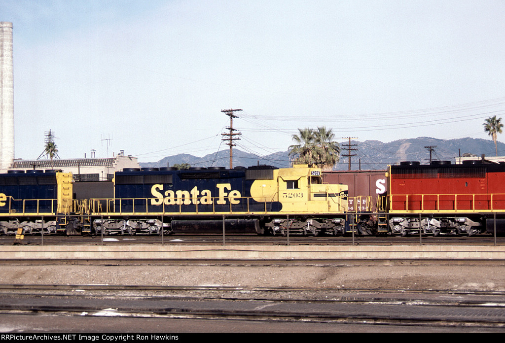 ATSF 5203 (REPOST)